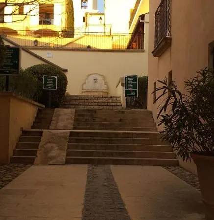 Appartement Vue Panoramique Au Domaine Et Golf De Pont Royal Mallemort Exterior photo